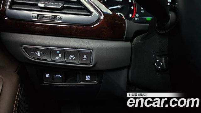 Genesis EQ900 2016 — photo 22