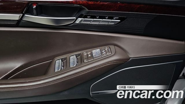Genesis EQ900 2016 — photo 23