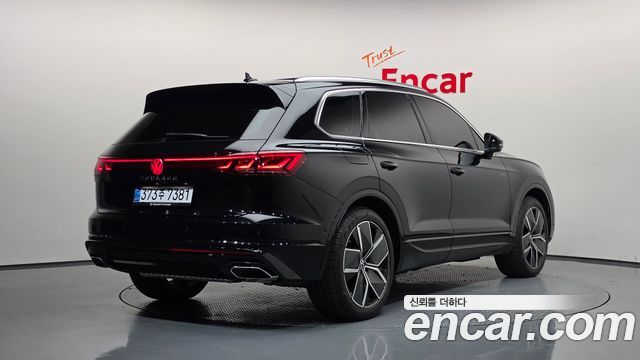 Volkswagen Touareg 2026 — photo 2
