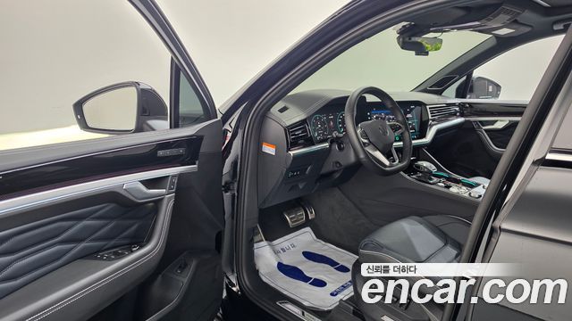 Volkswagen Touareg 2026 — photo 13