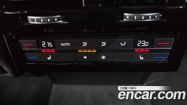 Volkswagen Touareg 2026 — photo 32