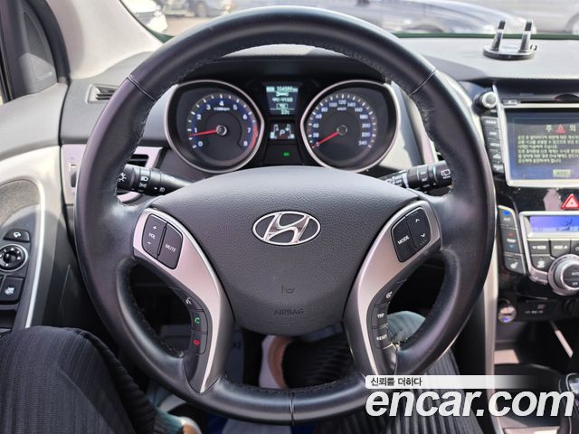 Hyundai i30 2016 — photo 8