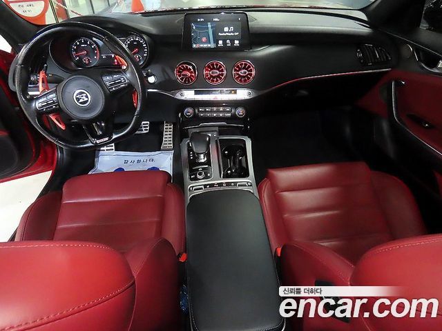 Kia Stinger 2019 — photo 10