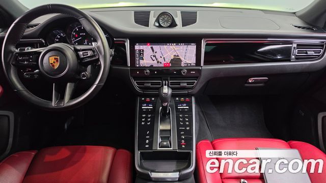 Porsche Macan 2022 — photo 7