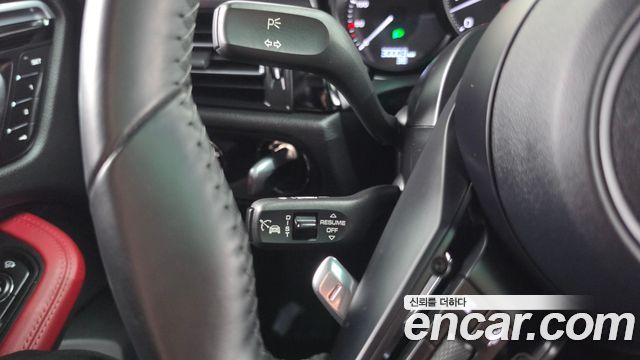 Porsche Macan 2022 — photo 17