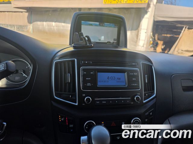 Hyundai Starex 2017 — photo 7