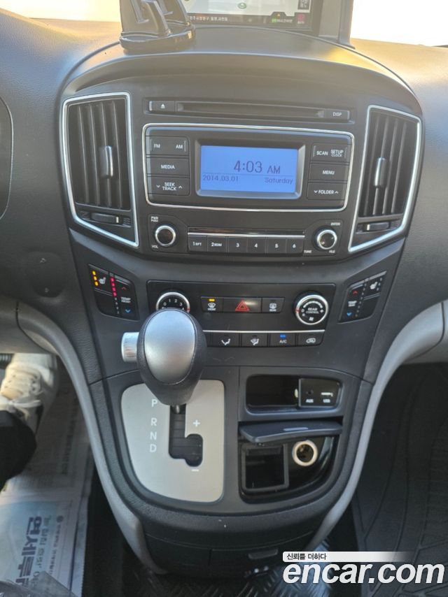 Hyundai Starex 2017 — photo 8