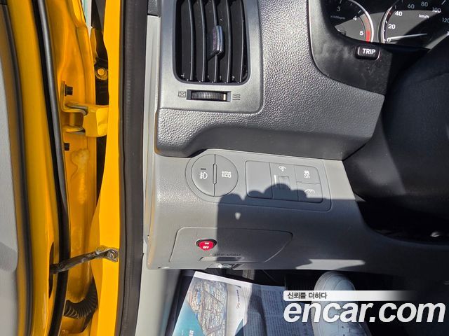 Hyundai Starex 2017 — photo 10