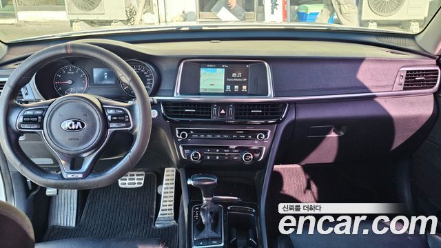 Kia K5 2016 — photo 10