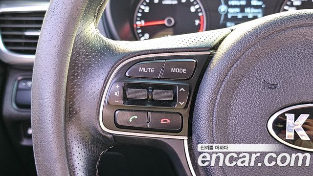 Kia K5 2016 — photo 13