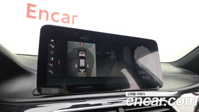BMW 7-Series 2018 — photo 14