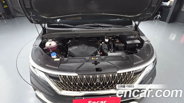 Kia Canival 2023 — photo 6