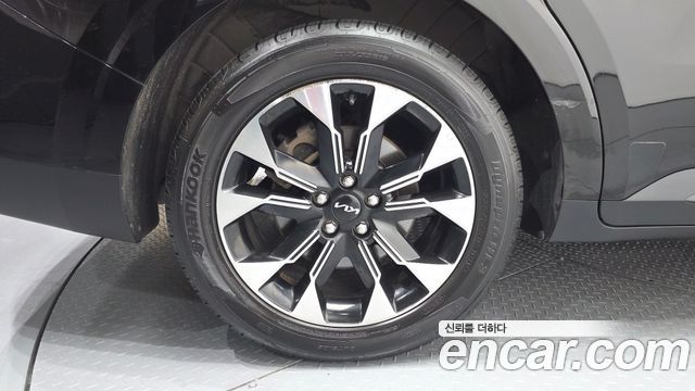 Kia Canival 2023 — photo 7