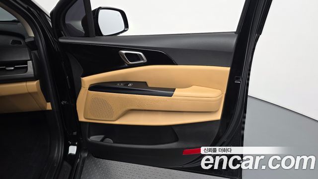 Kia Canival 2023 — photo 14