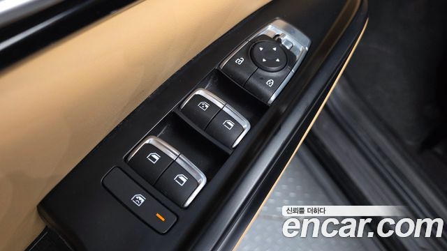 Kia Canival 2023 — photo 31