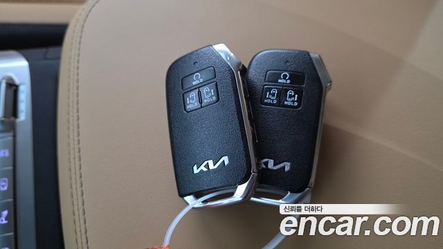 Kia Canival 2023 — photo 34