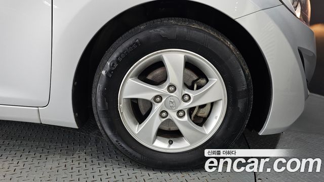 Hyundai AVANTE 2015 — photo 5