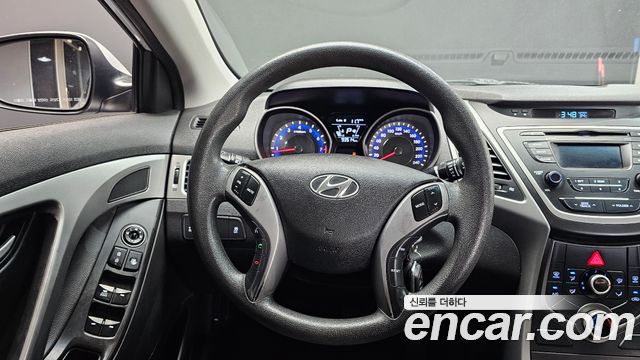 Hyundai AVANTE 2015 — photo 19
