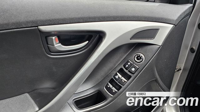 Hyundai AVANTE 2015 — photo 22