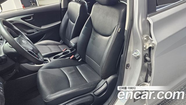 Hyundai AVANTE 2015 — photo 27