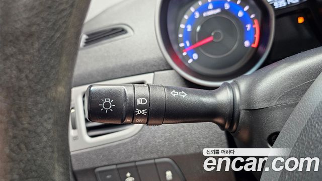 Hyundai AVANTE 2015 — photo 30