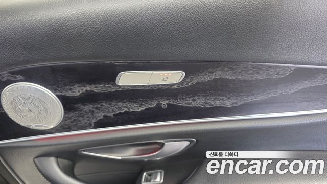 Mercedes-Benz E-Class 2017 — photo 18