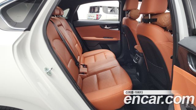 Kia K3 2022 — photo 17