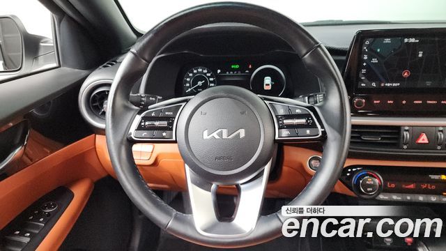 Kia K3 2022 — photo 19