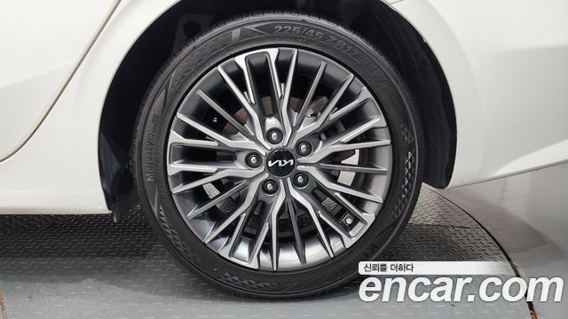 Kia K3 2022 — photo 7