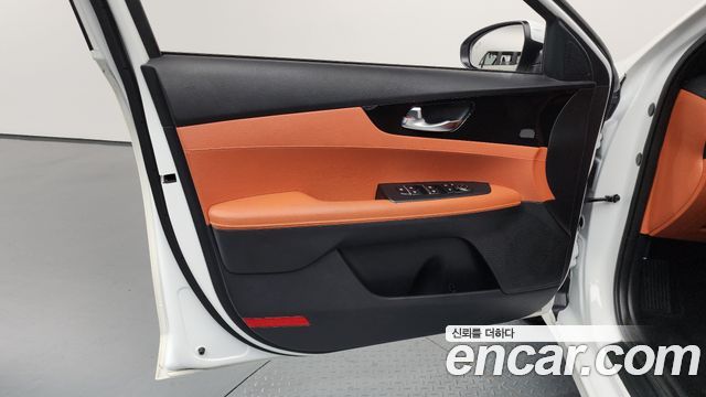 Kia K3 2022 — photo 14