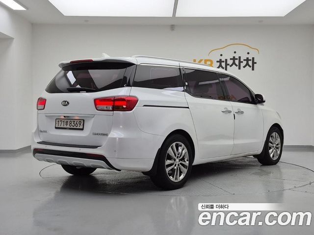 Kia Canival 2018 — photo 4