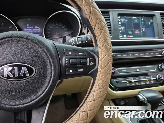 Kia Canival 2018 — photo 16