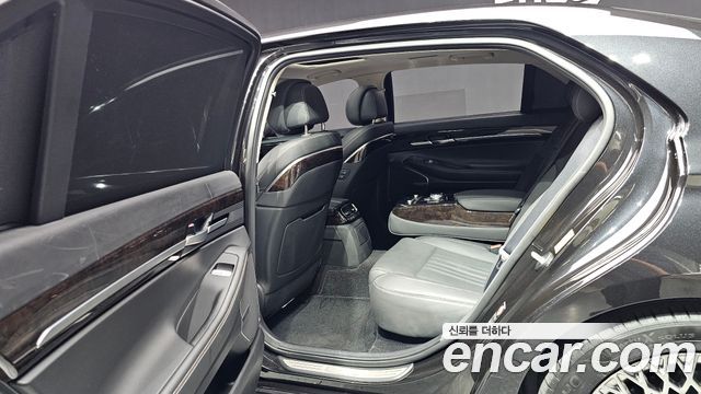 Genesis G90 2019 — photo 18