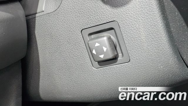 Genesis G90 2019 — photo 23
