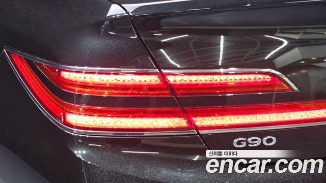 Genesis G90 2019 — photo 9