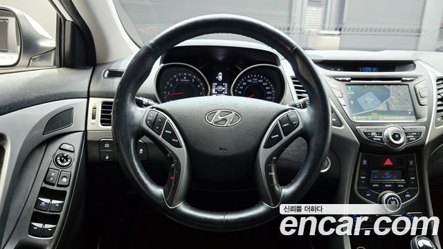 Hyundai AVANTE 2016 — photo 13