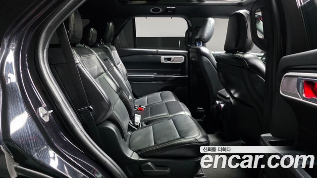 Ford Explorer 2020 — photo 17