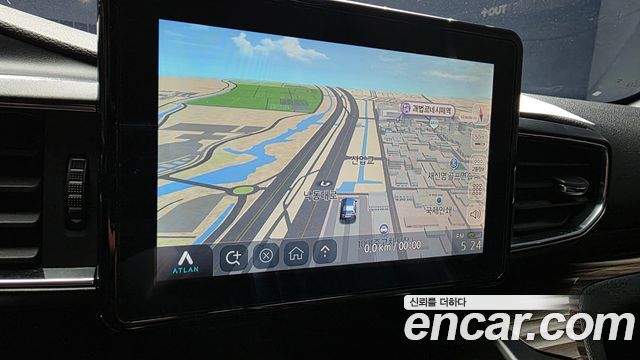 Ford Explorer 2020 — photo 25