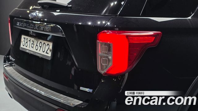 Ford Explorer 2020 — photo 9