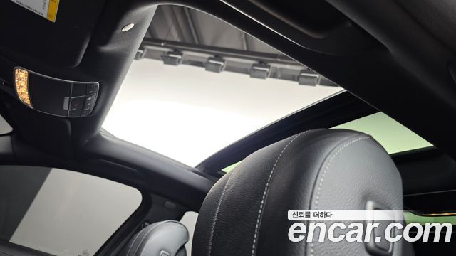 Mercedes-Benz S-Class 2020 — photo 28