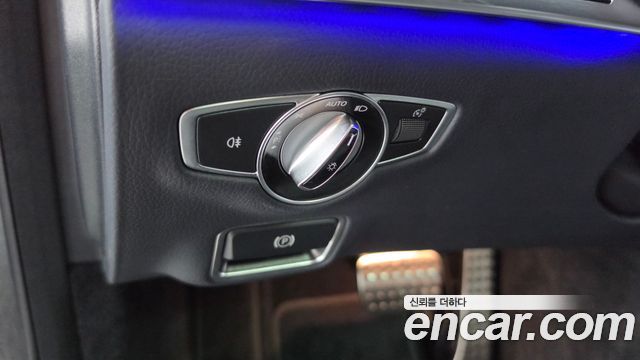 Mercedes-Benz S-Class 2020 — photo 37