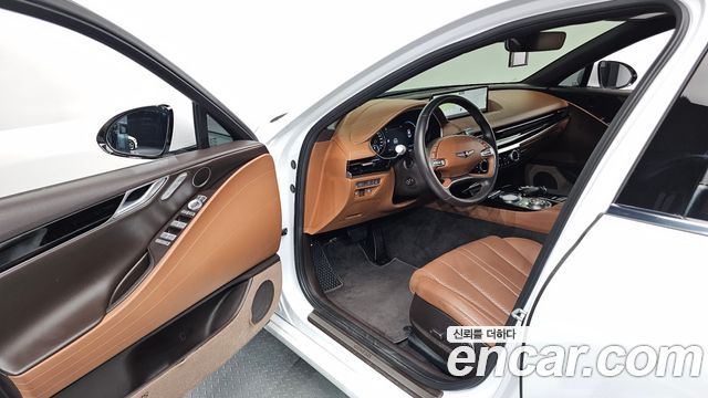 Genesis G80 2022 — photo 13