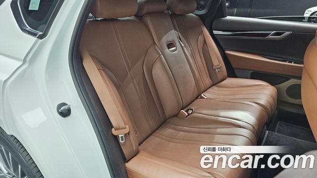 Genesis G80 2022 — photo 17