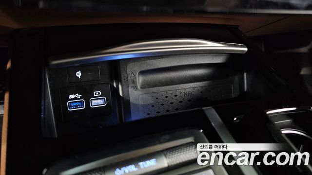 Genesis G80 2022 — photo 26
