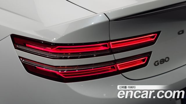 Genesis G80 2022 — photo 9