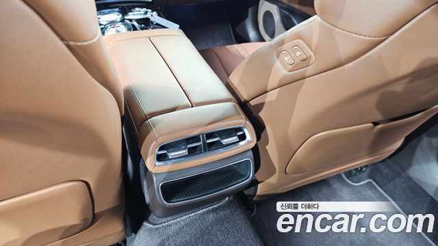 Genesis G80 2022 — photo 30