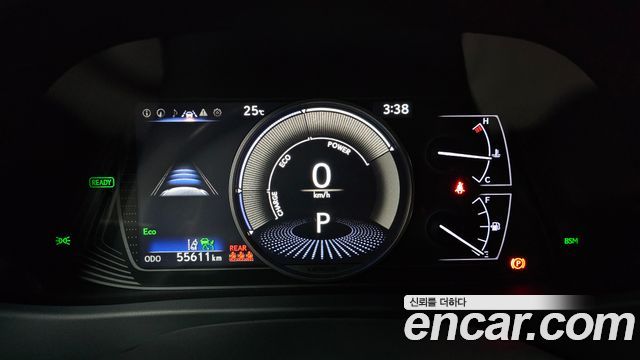 Lexus UX 2019 — photo 11