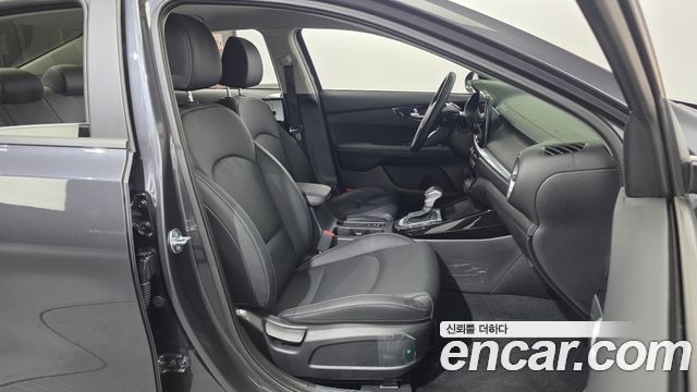 Kia K3 2024 — photo 16