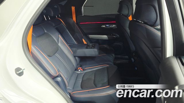 Genesis GV70 2025 — photo 11