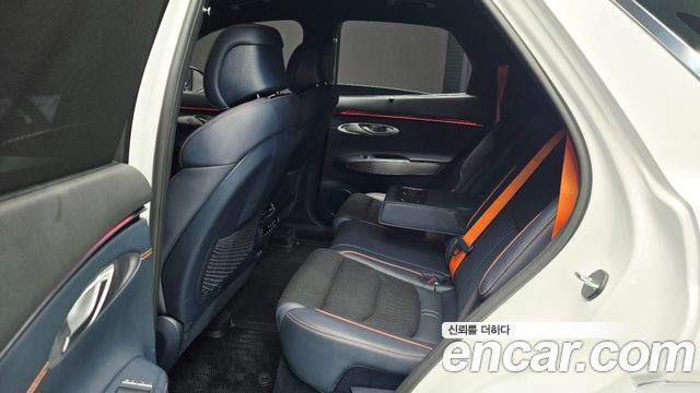 Genesis GV70 2025 — photo 12